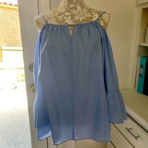 Cold shoulder Cremieux chambray top